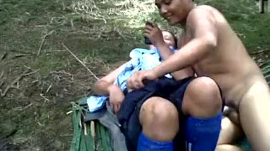 Ajakin ABG Toge Ngewe Di Hutan