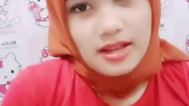 mama muda jilbab oren live kasih lihat nenen