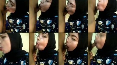 Bokep Indo-Lidya Jilbab kacamata nyepong