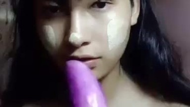 ABG Cantik Pecinta terong