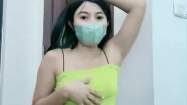 Yuliana Pamerin Toket dan Memek