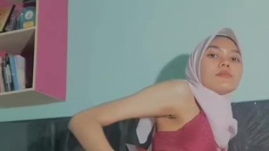 Sandra Jilbab TociL Cantik tapi biNaL