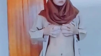 ABG Jilbab SMA Tasya Tocil jembut tipis 1