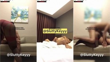 Miss SluttKey Konten Berbayar Doi Ngewe di Sofa - Streaming Bokep Indonesia