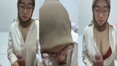 Nikmat yang Bisa Dirasakan Sepongan Cewek Jilbab Kacamata - bokep jilbab