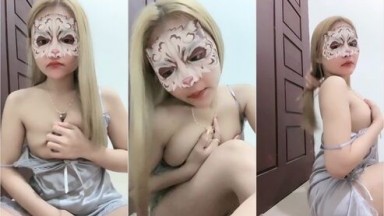 Si Pirang Cute Pamerin Uting Toge - bokep viral indo