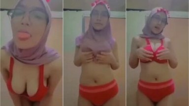 Bokep Indo Maisarah Jilbab Pap di Kamar Mandi - NOBOKEP