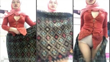 asmira hijab tocil nakal pamer body - Bokep Indo Viral