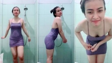 Tyas Ayu Cakep Natural Siaran Langsung Mandi Part 1 - Bokep Indo Terbaru