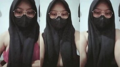 Bokeh xxx viral -- hijab kacamata mulai beraksi pamer toket - Bokep Indo Terbaru