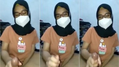 Dikocokin jilbab - Bokep Indo Terbaru